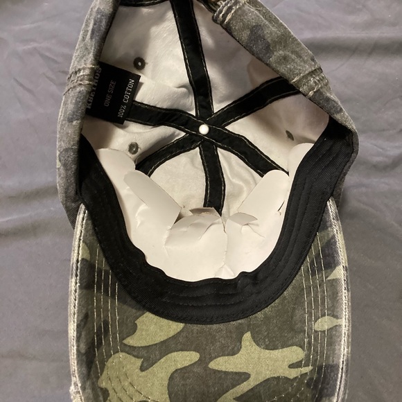 Kiss My Bass Fishing Hat - Picture 3 of 4